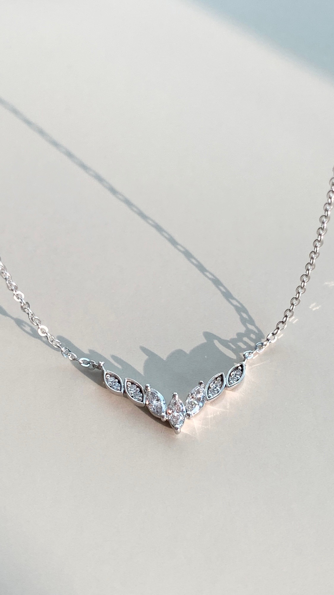 RUA NECKLACE (Lab diamond)