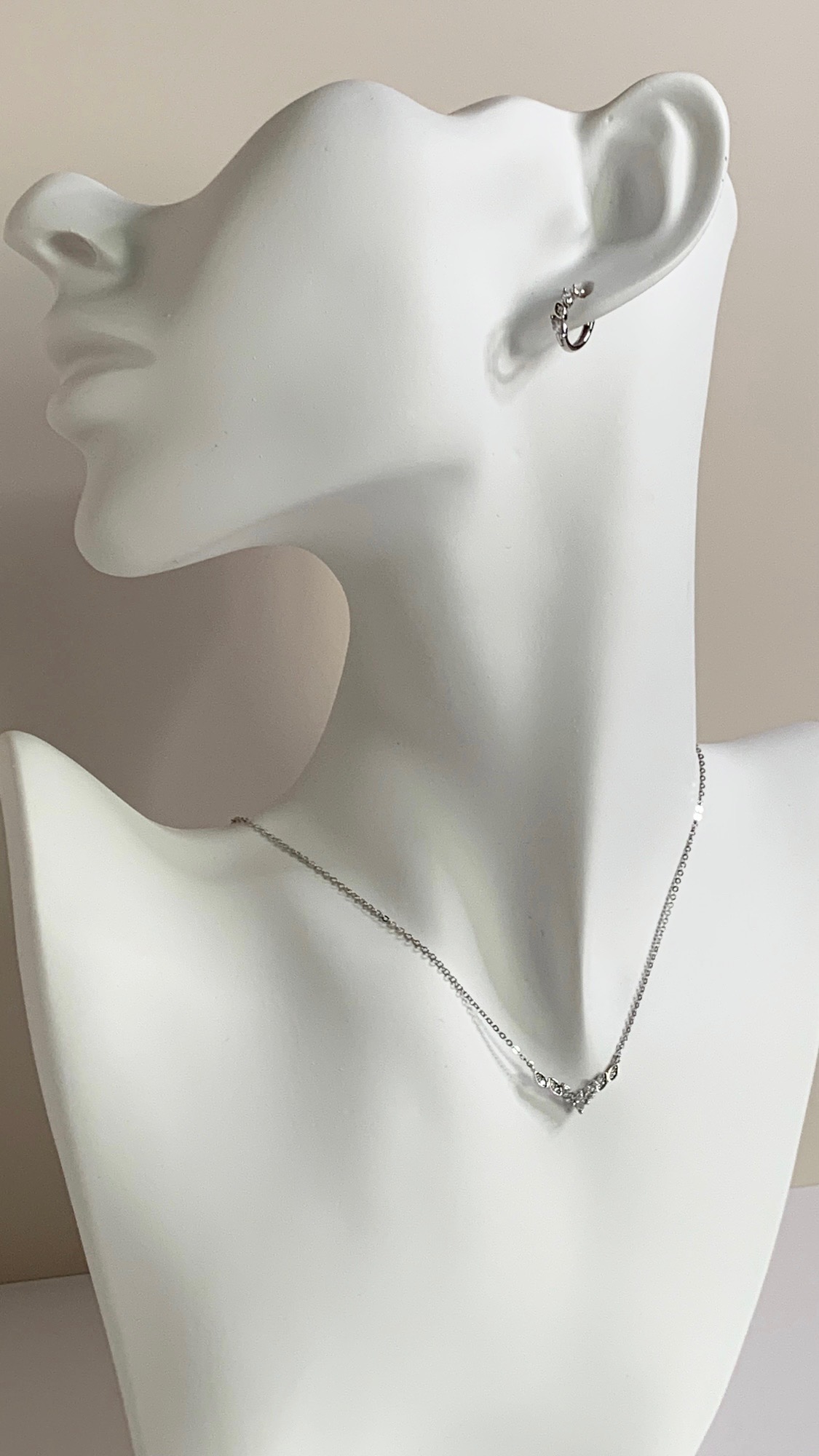 RUA NECKLACE (Lab diamond)