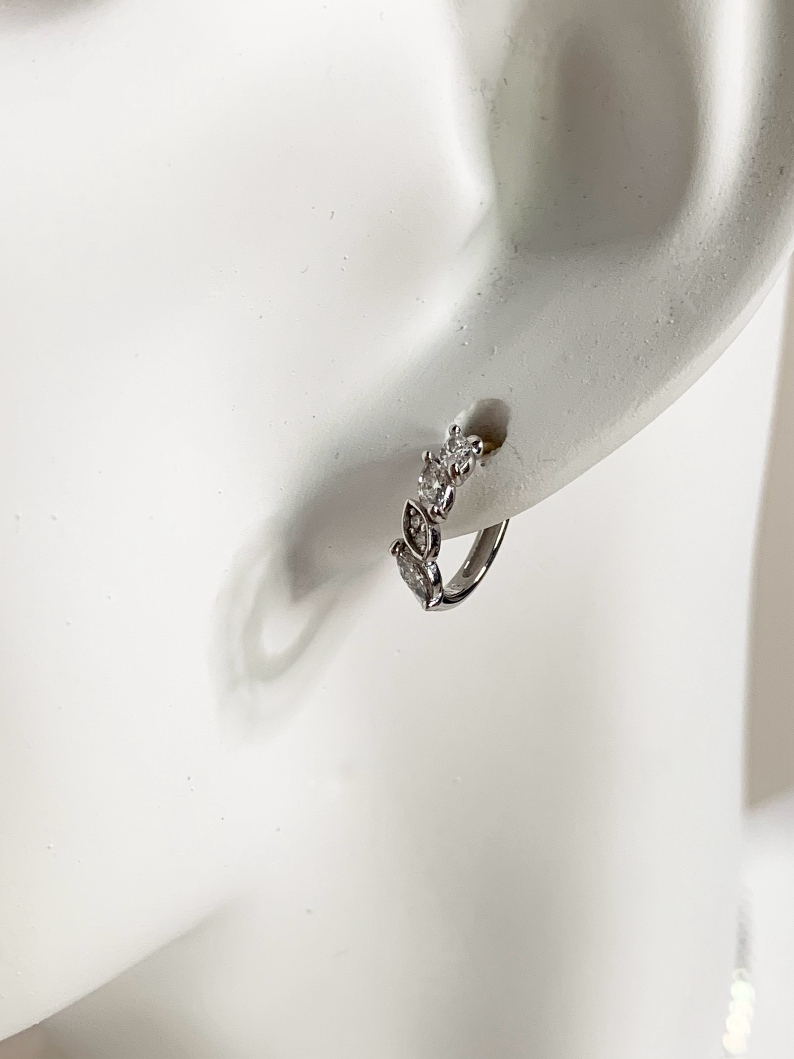 RUA EARRINGS (Lab diamond)