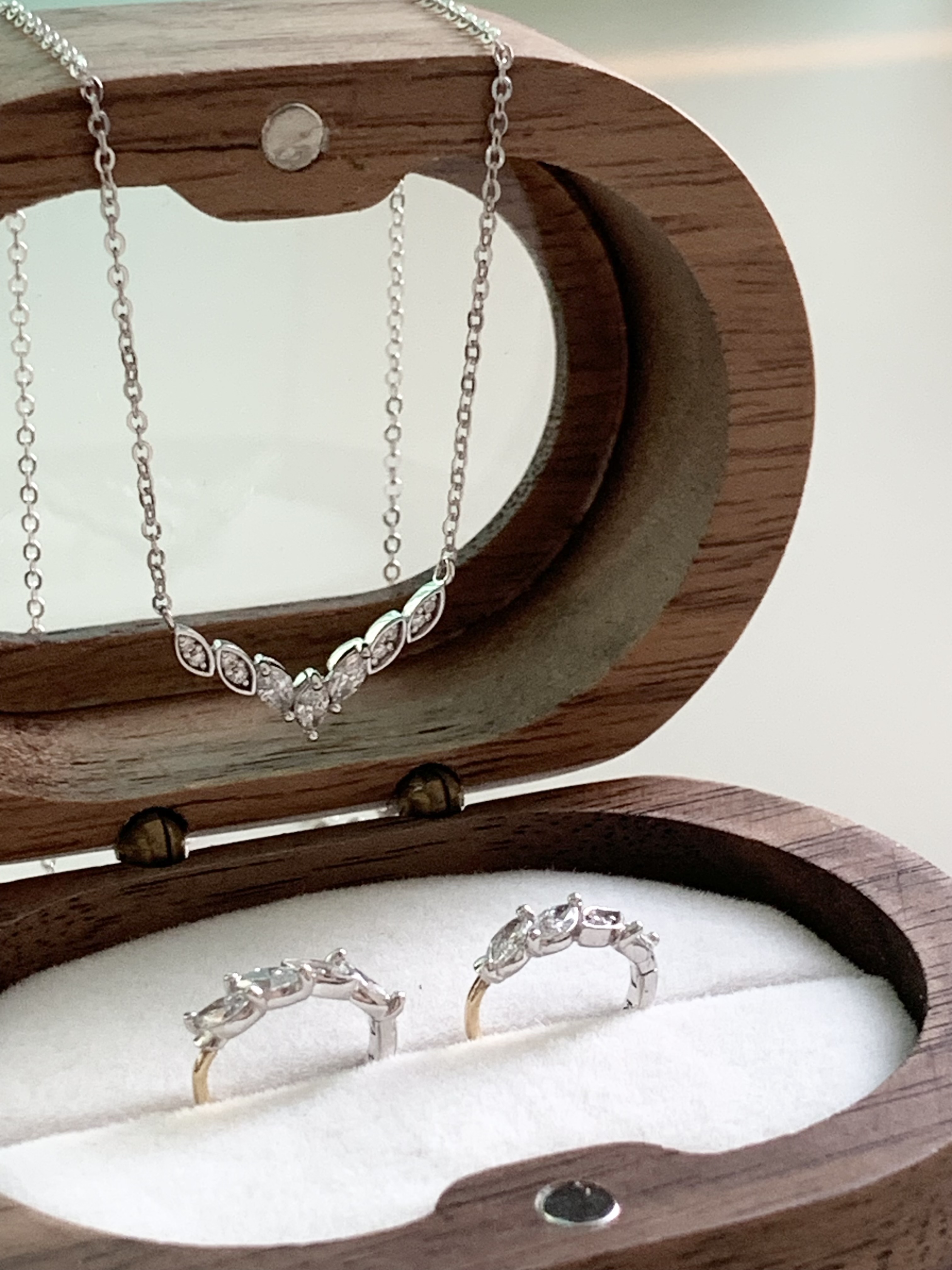 RUA EARRINGS (Lab diamond)