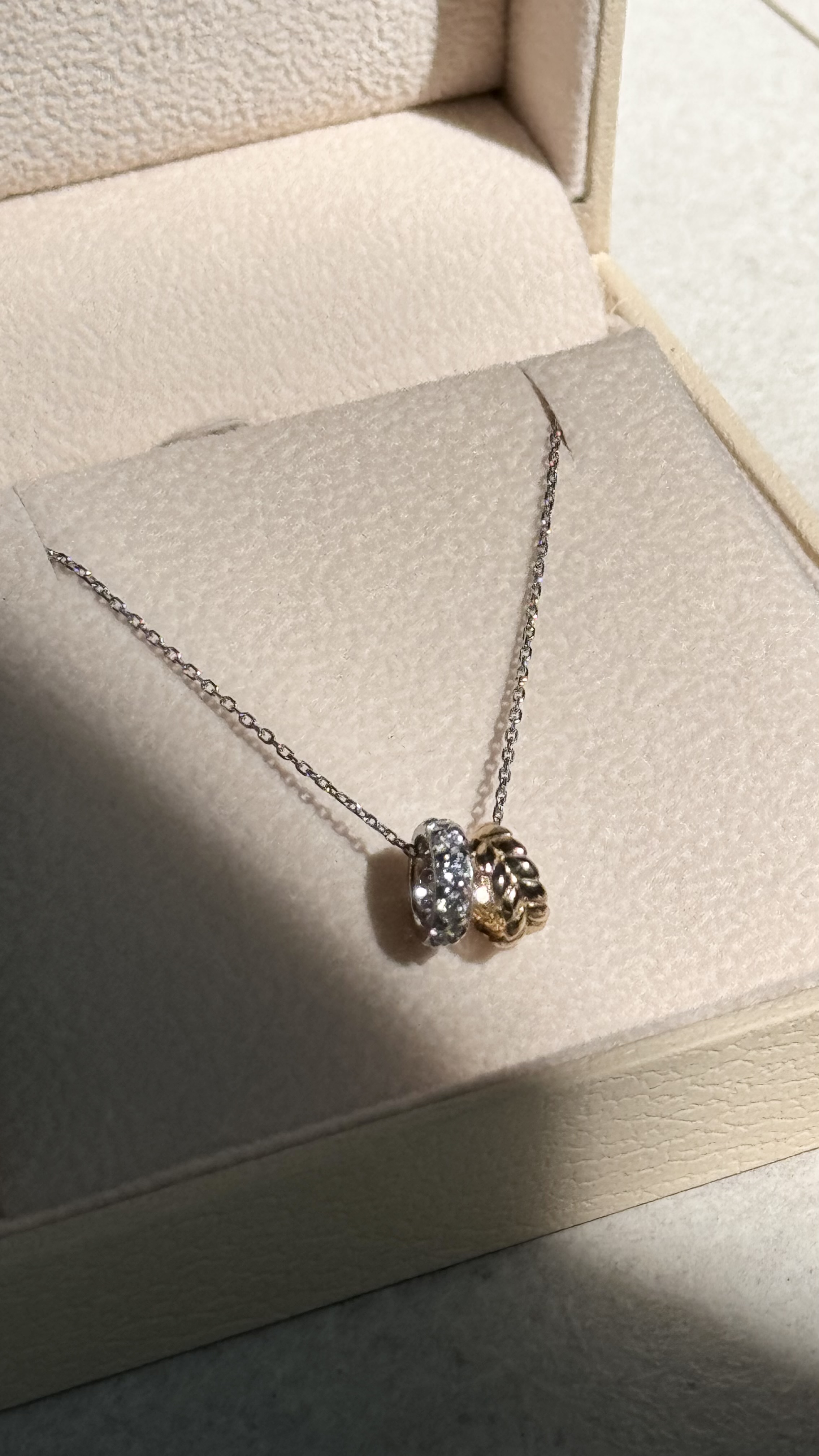 LEAF NECKLACE (Lab diamond)