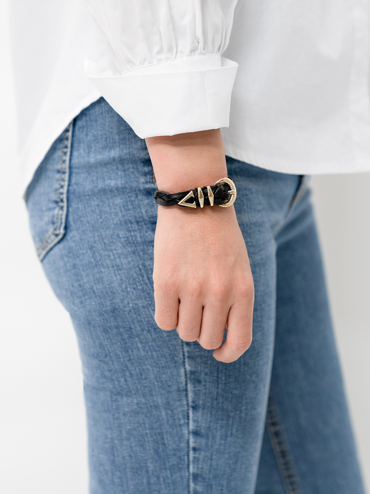 Signature AC Bracelet #001 [W.black & Gold]