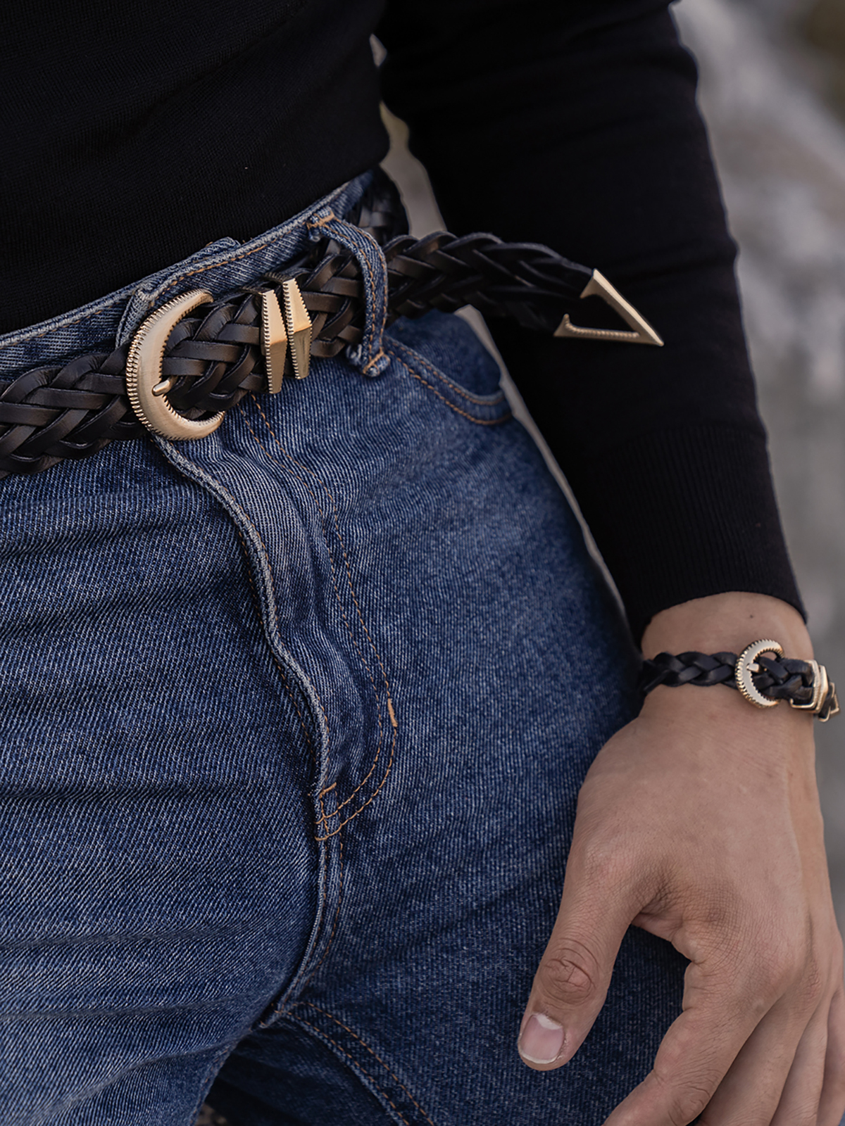 Signature AC Belt #001 [W.black & Gold]