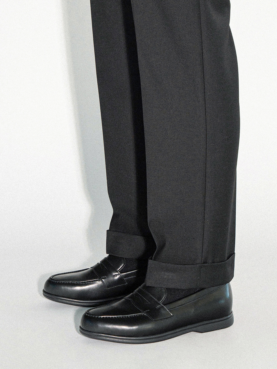Resort Penny Loafers #4405B [Black]