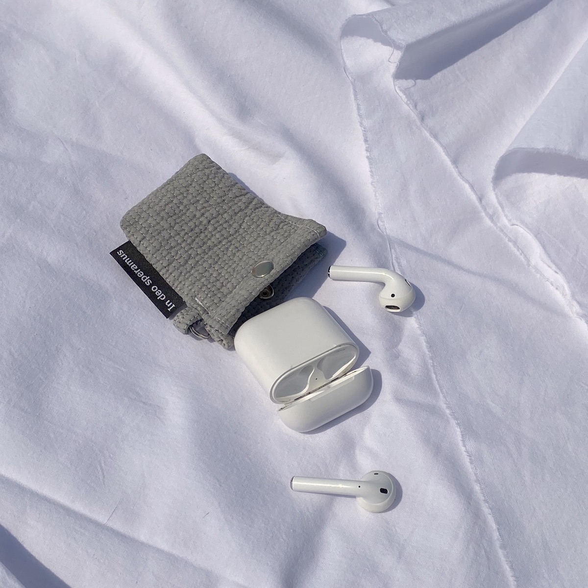 퀼팅 그레이 에어팟 케이스 (Quilting gray airpods case)