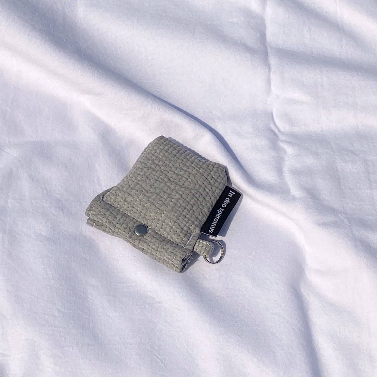 퀼팅 그레이 에어팟 케이스 (Quilting gray airpods case)