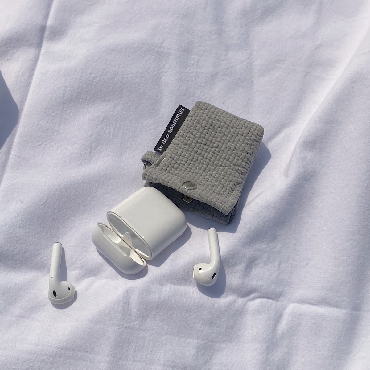 퀼팅 그레이 에어팟 케이스 (Quilting gray airpods case)