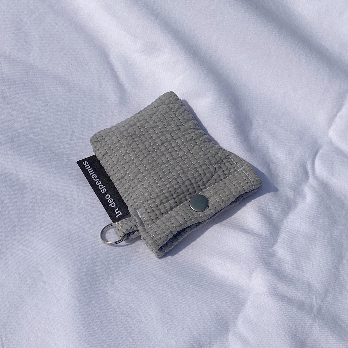 퀼팅 그레이 에어팟 케이스 (Quilting gray airpods case)