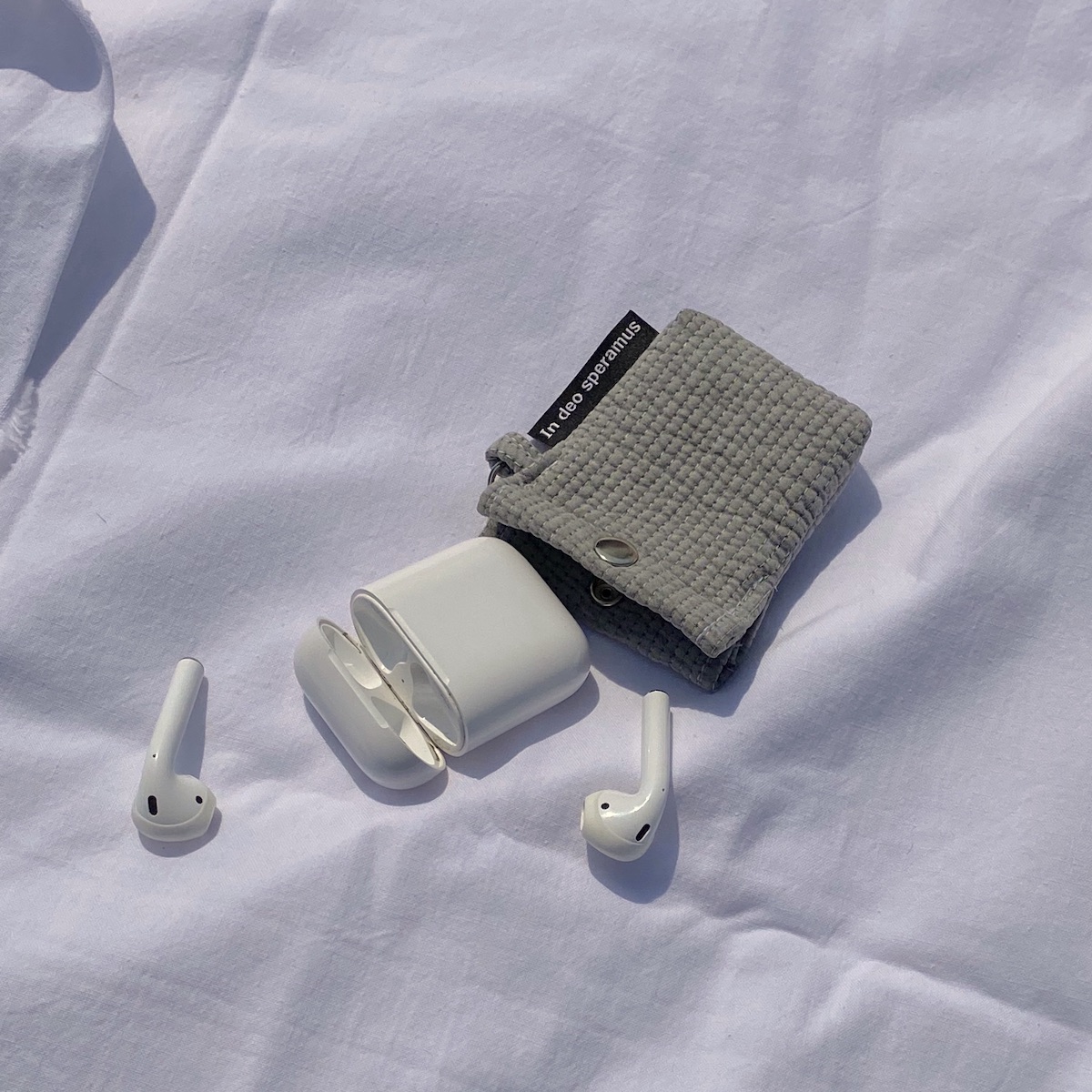 퀼팅 그레이 에어팟 케이스 (Quilting gray airpods case)