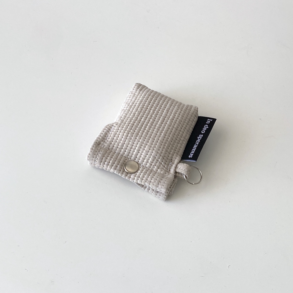 퀼팅 아이보리 에어팟 케이스 (Quilting ivory airpods case)