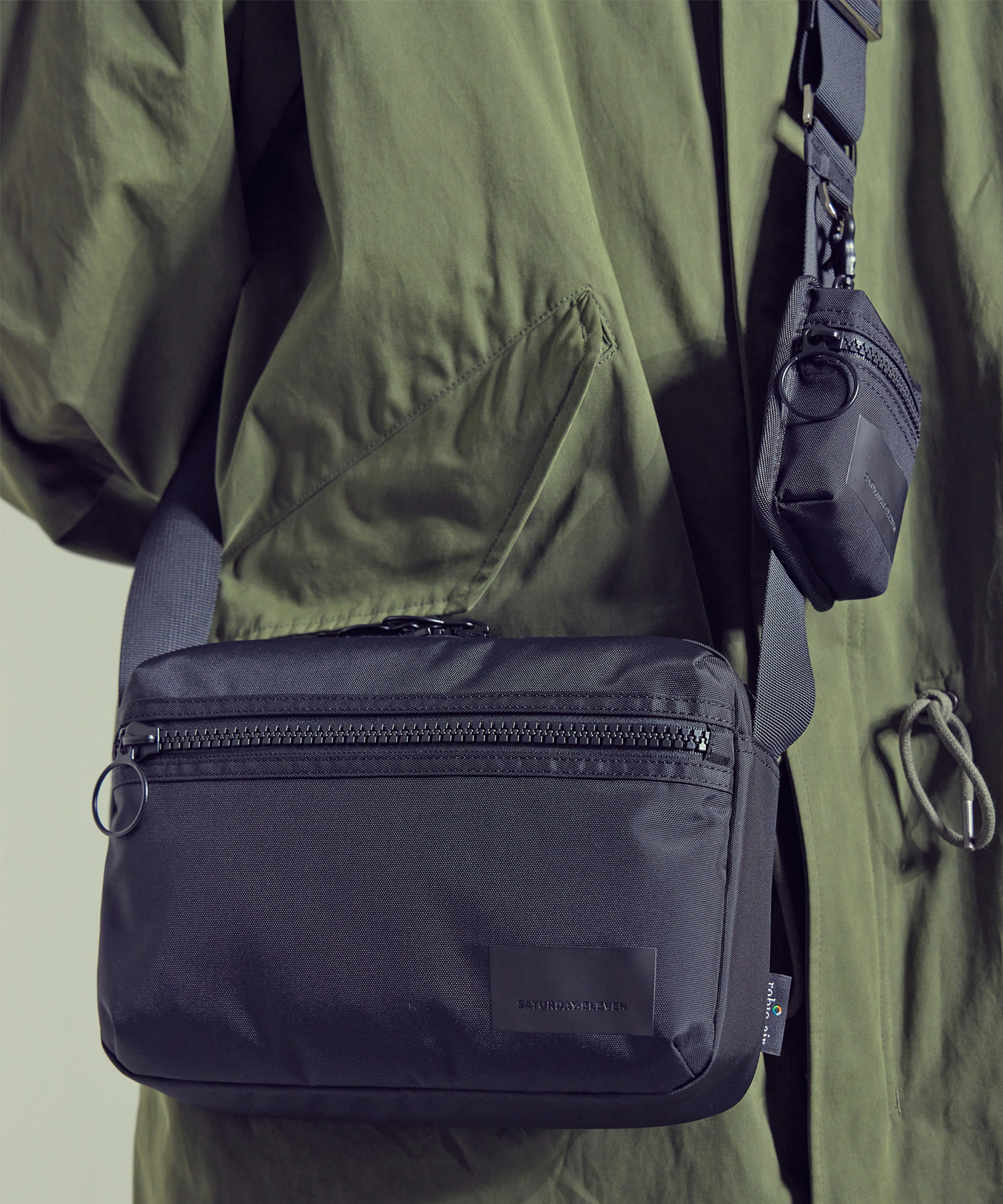 ROBIC AIR CROSS BODY BAG _ BLACK