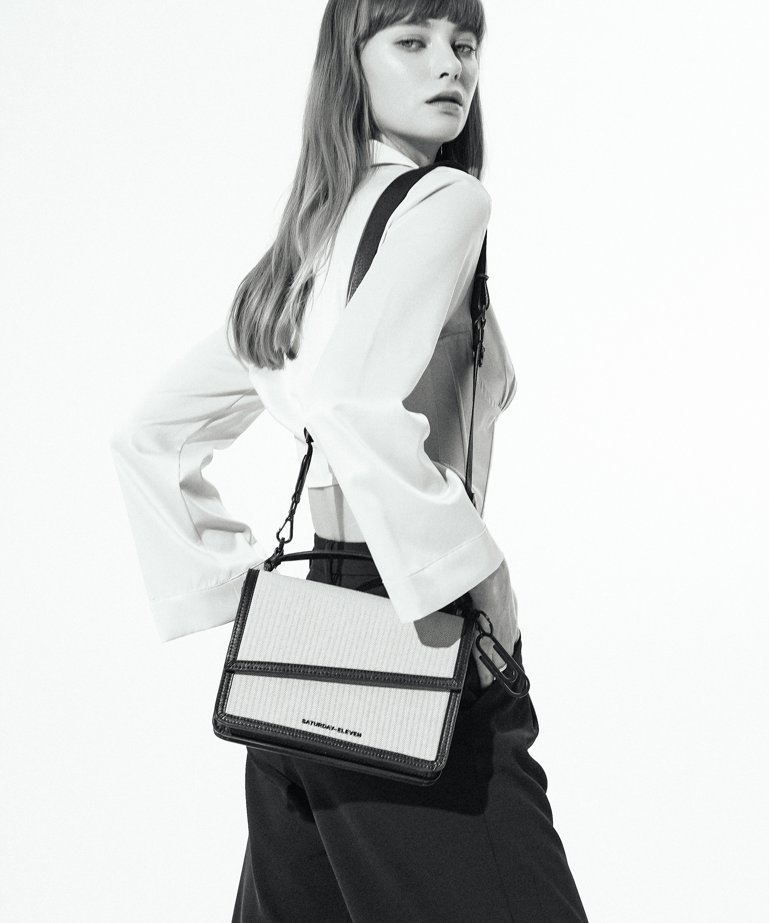 NO.43 HANDLE CROSS BODY BAG _ D/BEIGE WHITE