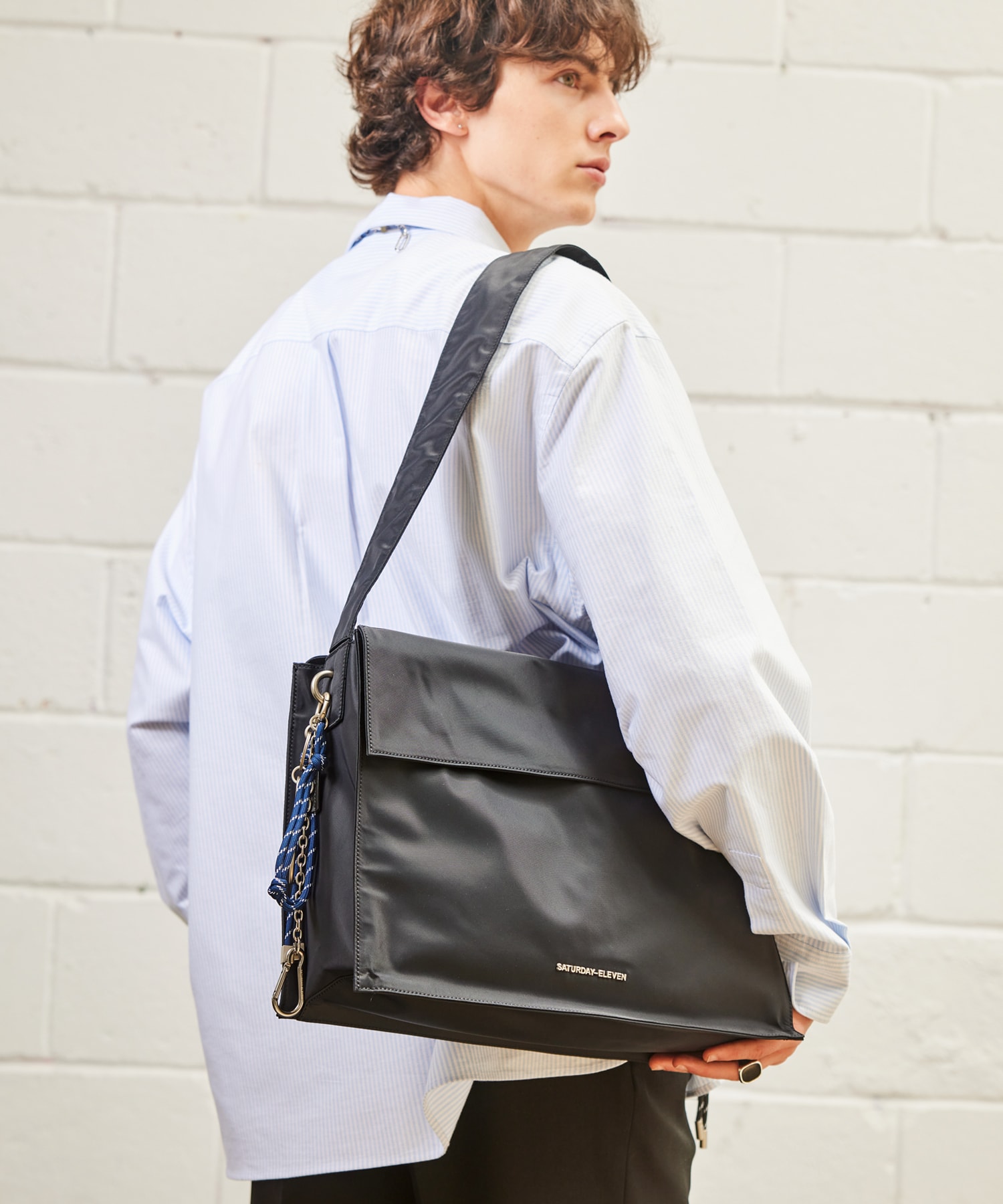NO.17 MILLAU MESSENGER BAG + GIFT BOX(러브클립박스)