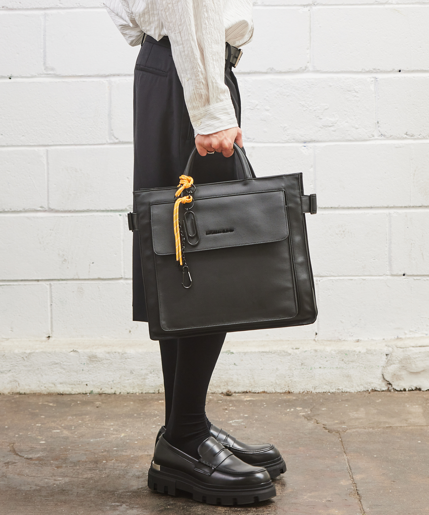 NO.16 TRENCH TOTE _ BLACK