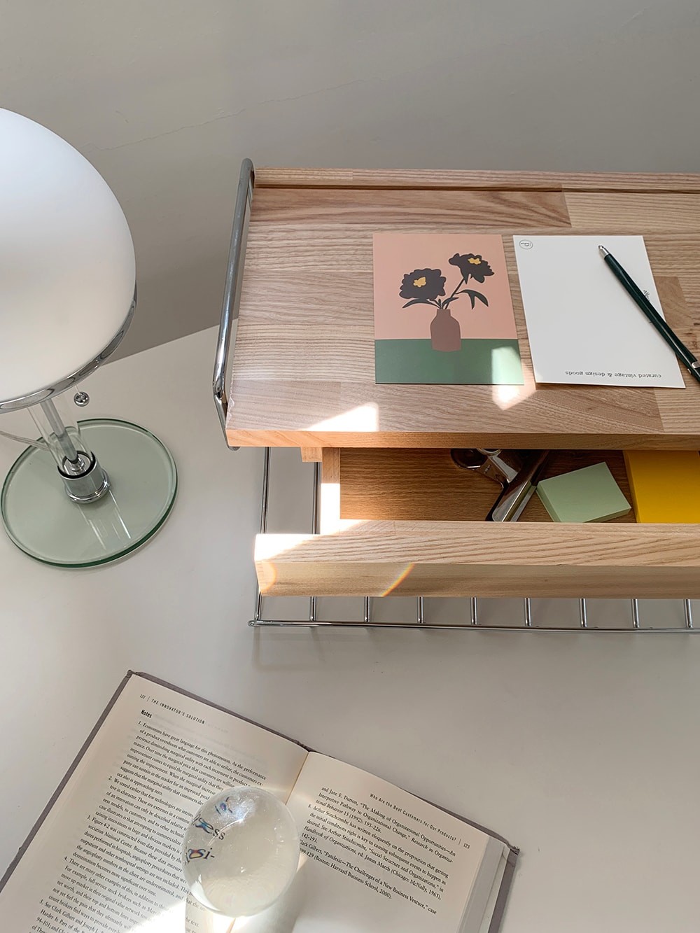 Magazinerack wall shelf (매거진랙 벽 선반)