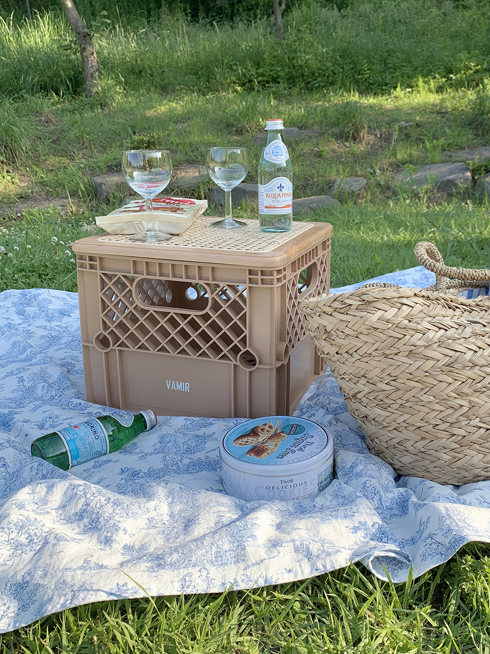 Cane camping milk box (케인 캠핑 밀크 박스)