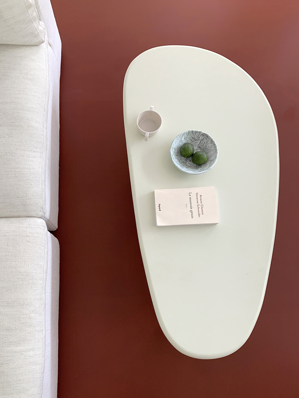 Peanut sofa table (피넛 소파 테이블)