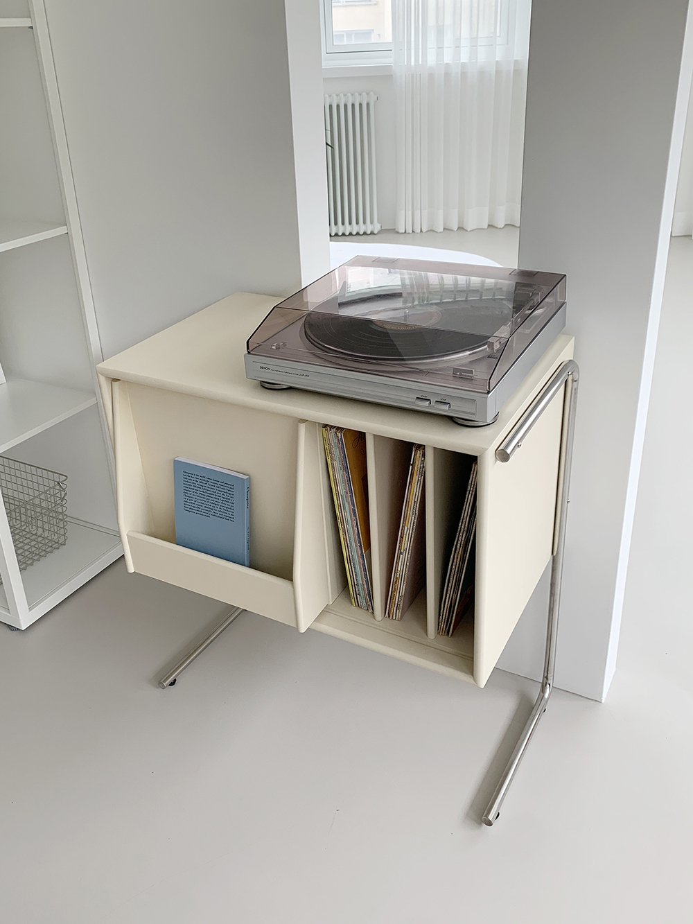 Butter stainless magazinerack side table (버터 스테인레스 매거진랙 사이드 테이블)