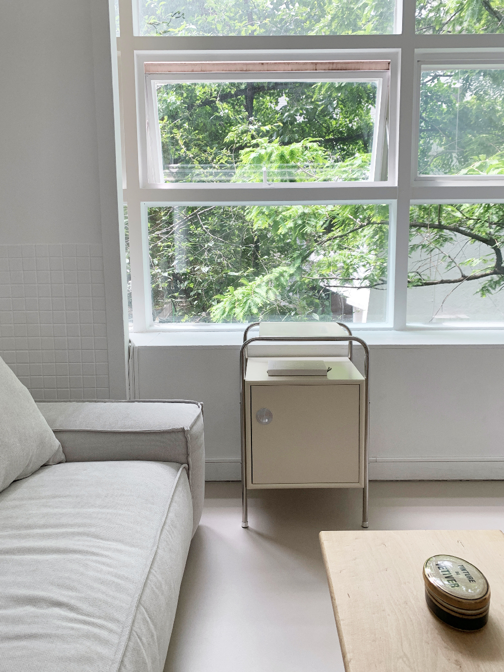 Butter morena side table (버터 모레나 사이드 테이블)
