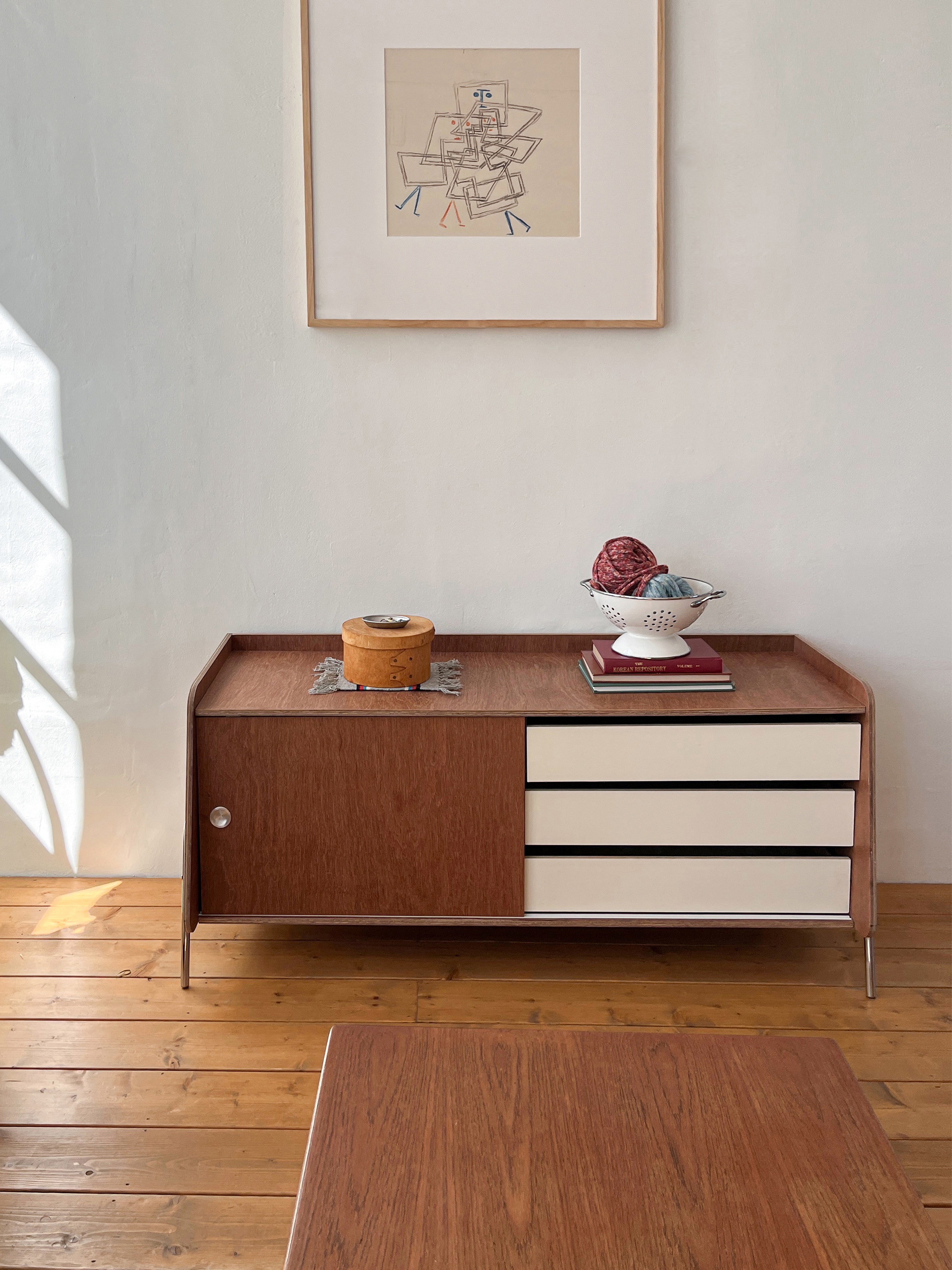 Tan wide cabinet (탄 와이드 캐비넷)