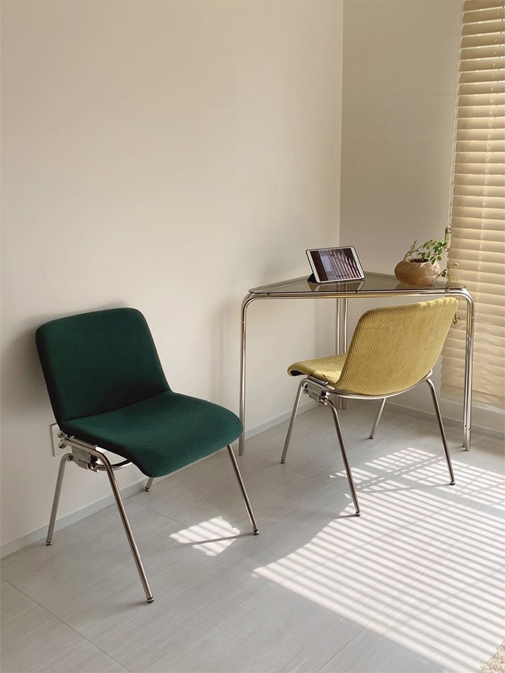 Classic to MOG chair (클래식 투 모그 체어)