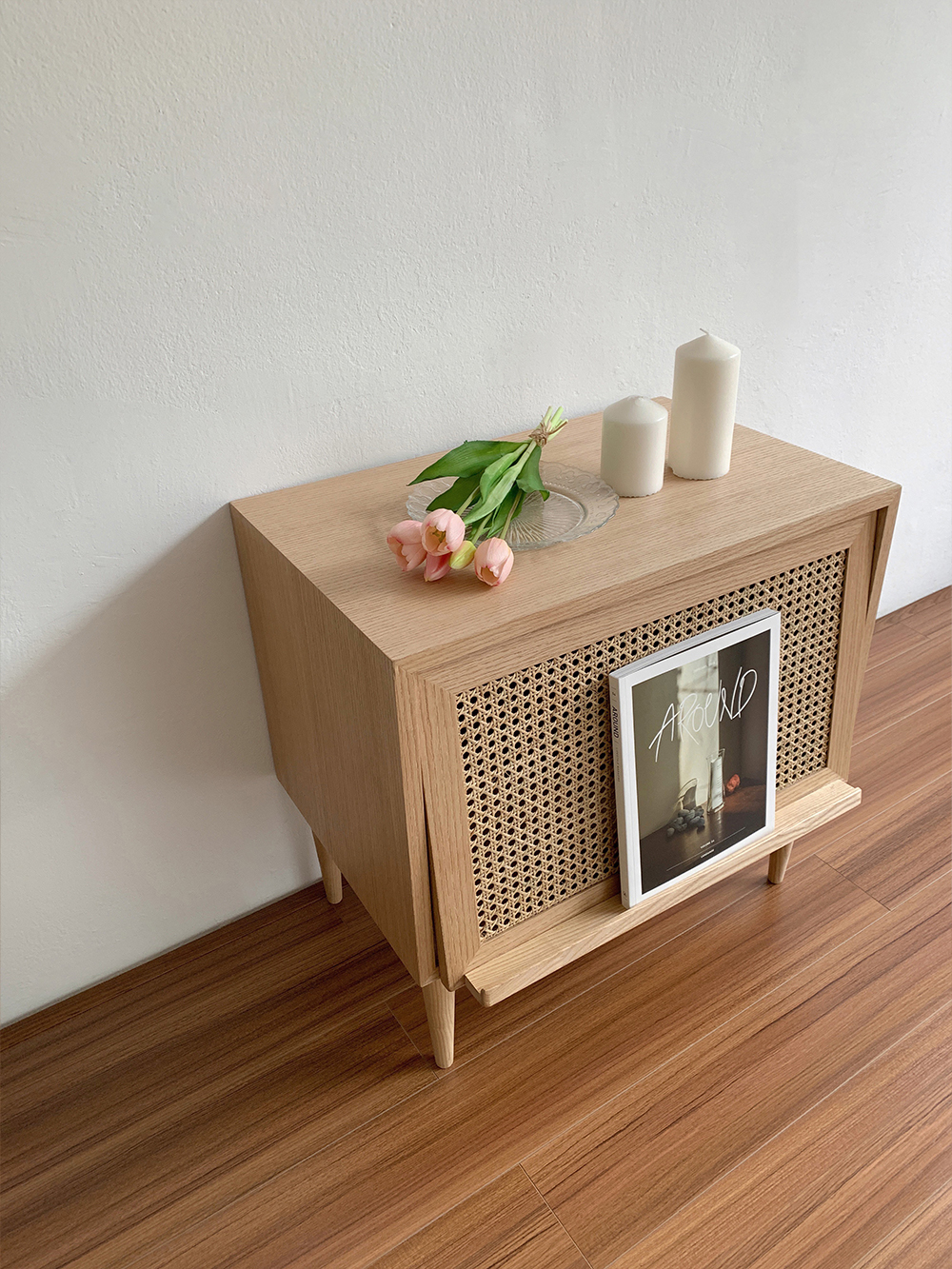 Cane magazinerack side table (케인 매거진랙 사이드 테이블)