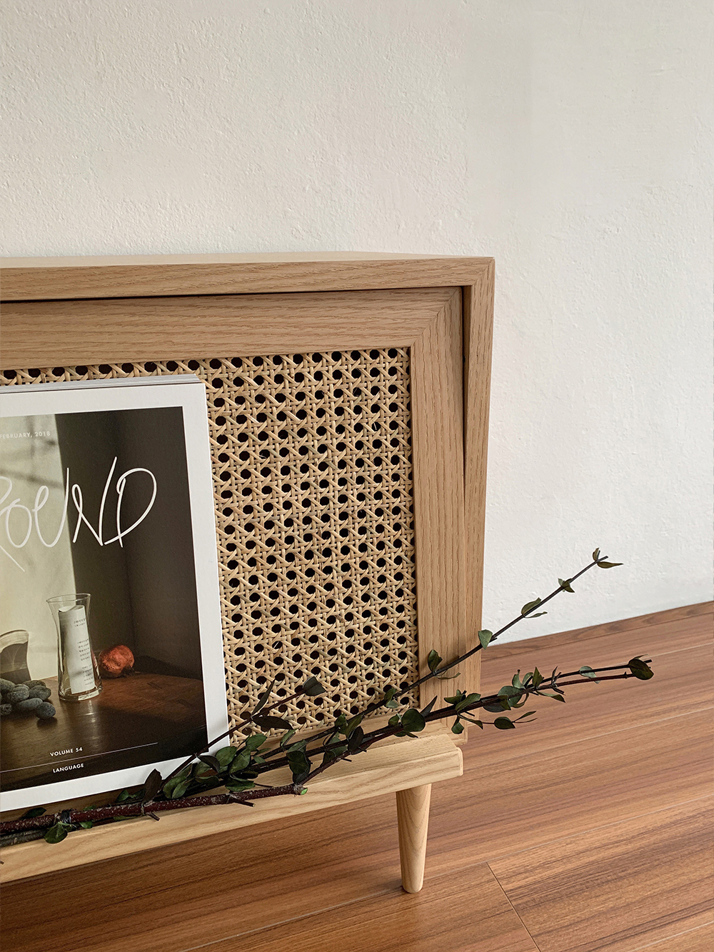 Cane magazinerack side table (케인 매거진랙 사이드 테이블)