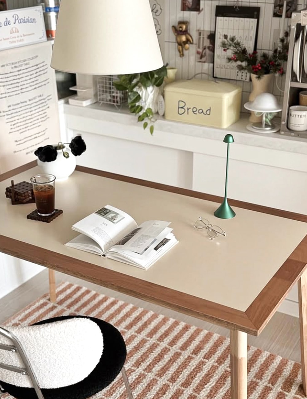 Mocha wood table (모카 우드 테이블)