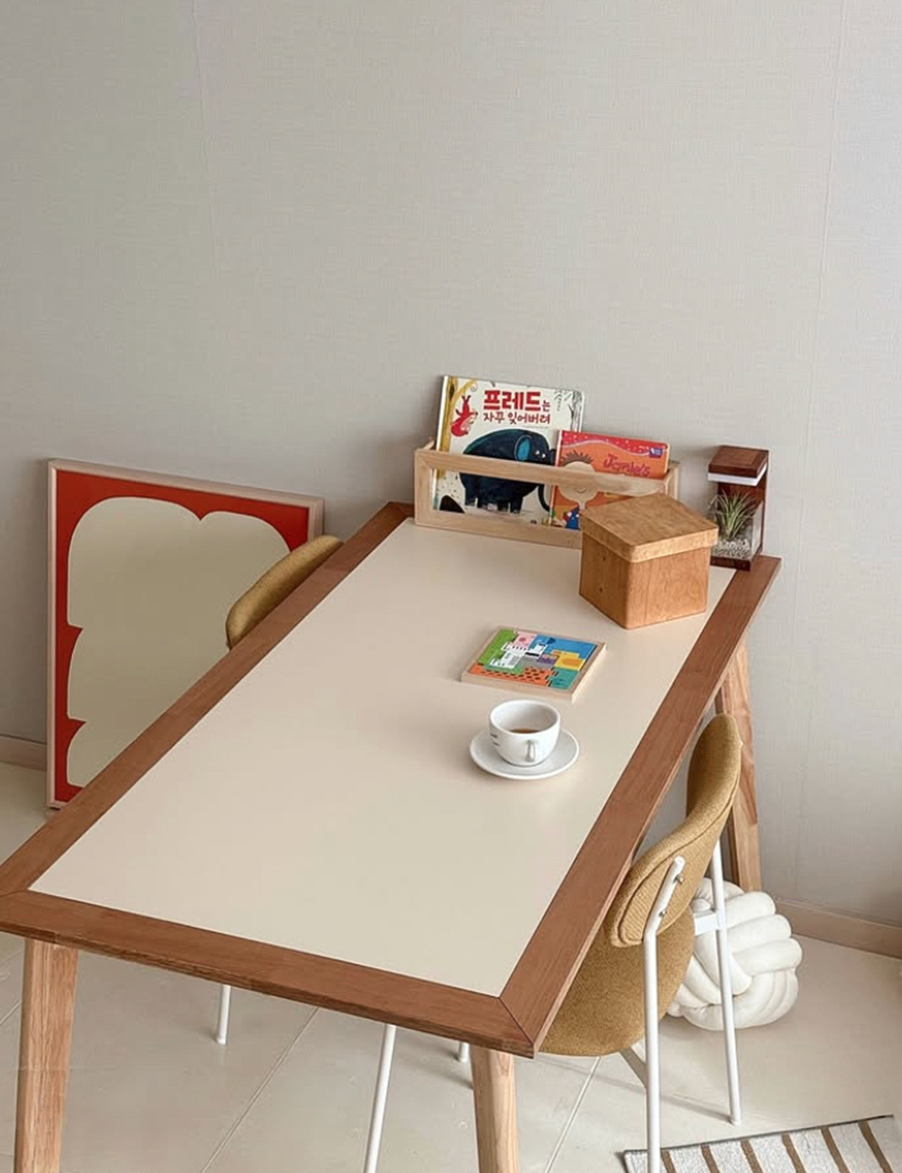 Mocha wood table (모카 우드 테이블)