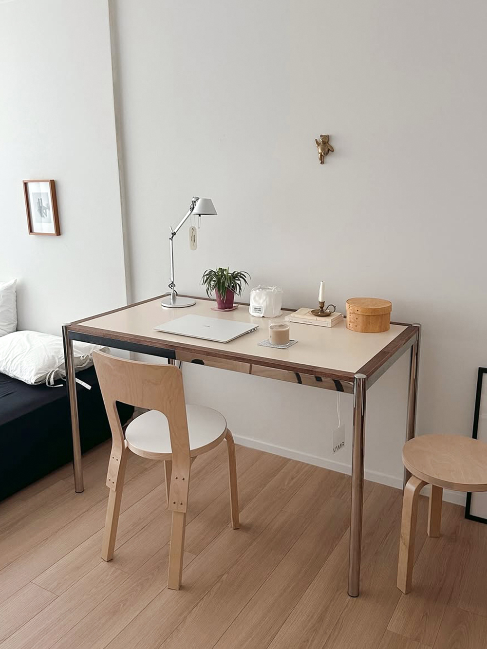 Rustic comfort dining table (러스틱 컴포트 다이닝 테이블)