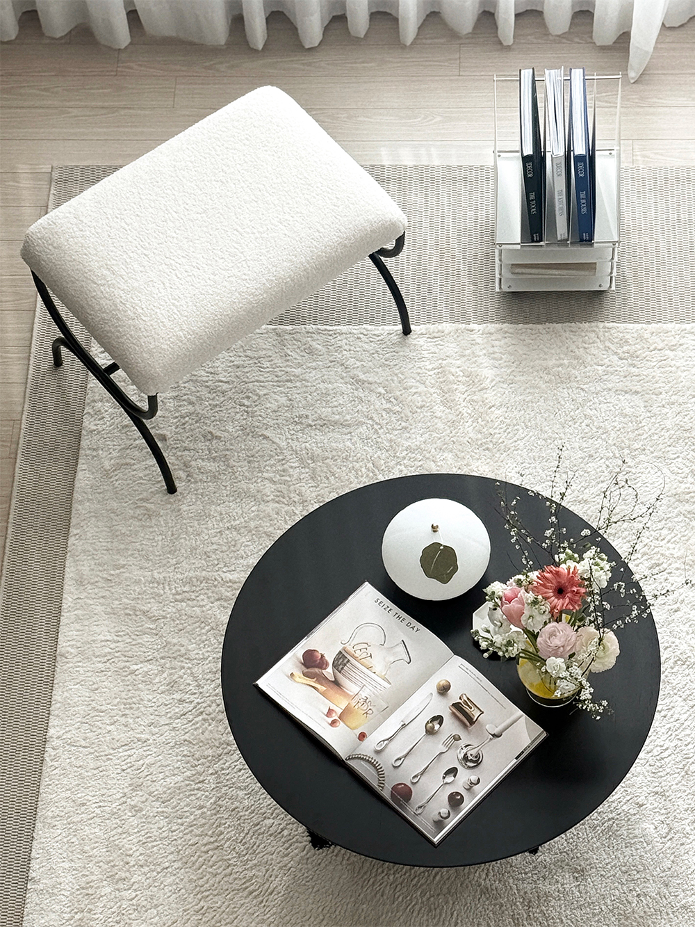 Whipping fabric stool (휘핑 패브릭 스툴)