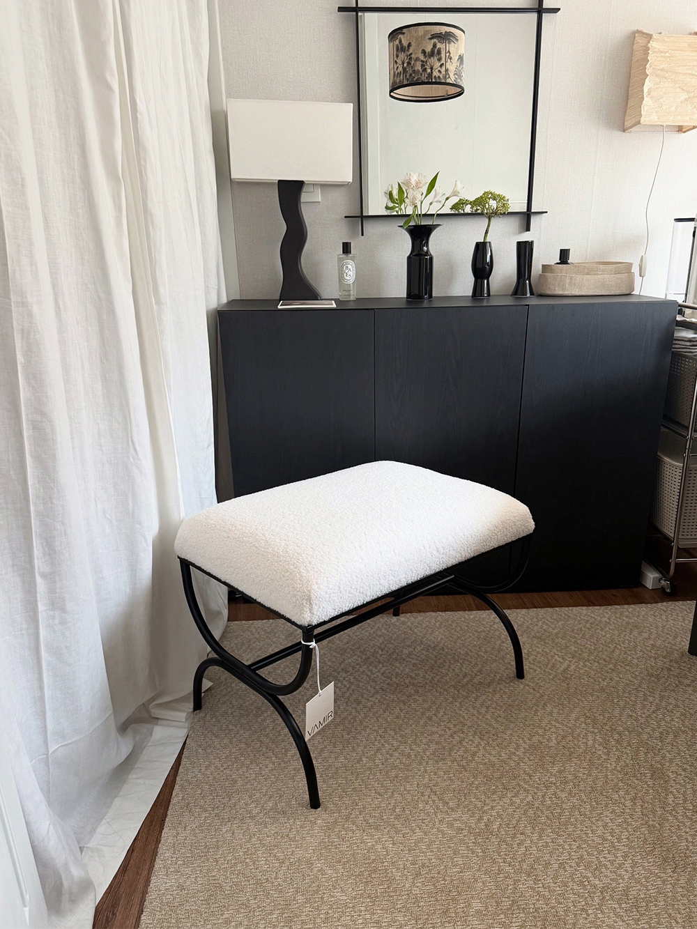 Whipping fabric stool (휘핑 패브릭 스툴)