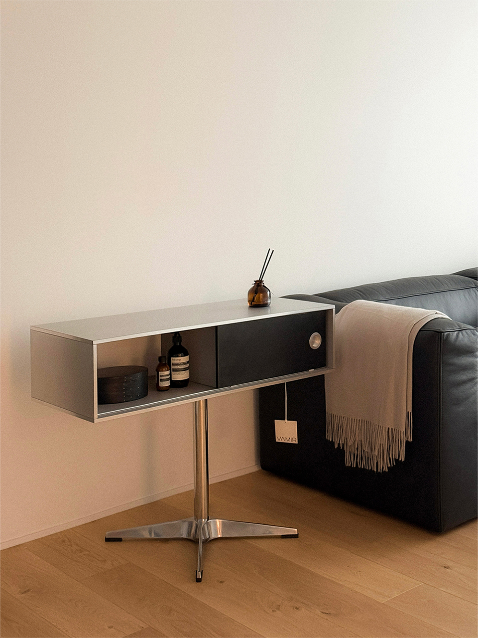 Silver morena console (실버 모레나 콘솔)