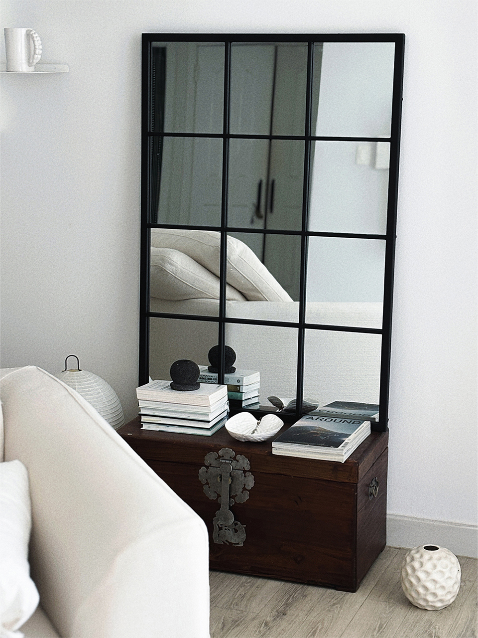 Terrace view mirror (테라스 뷰 미러)
