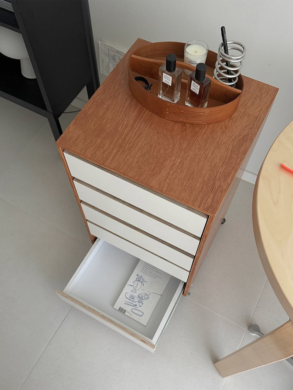 Camel drawer trolley (카멜 서랍 트롤리)