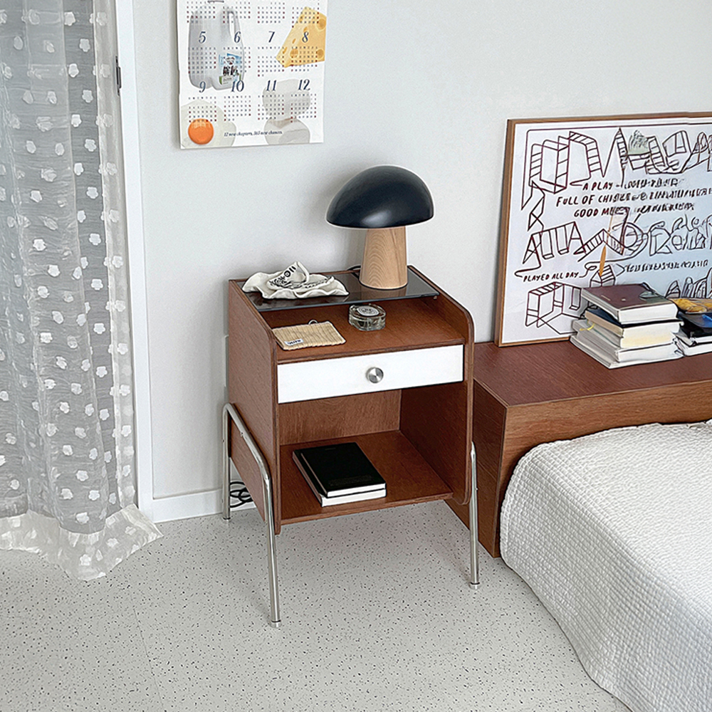 Tan side table (탄 사이드 테이블)