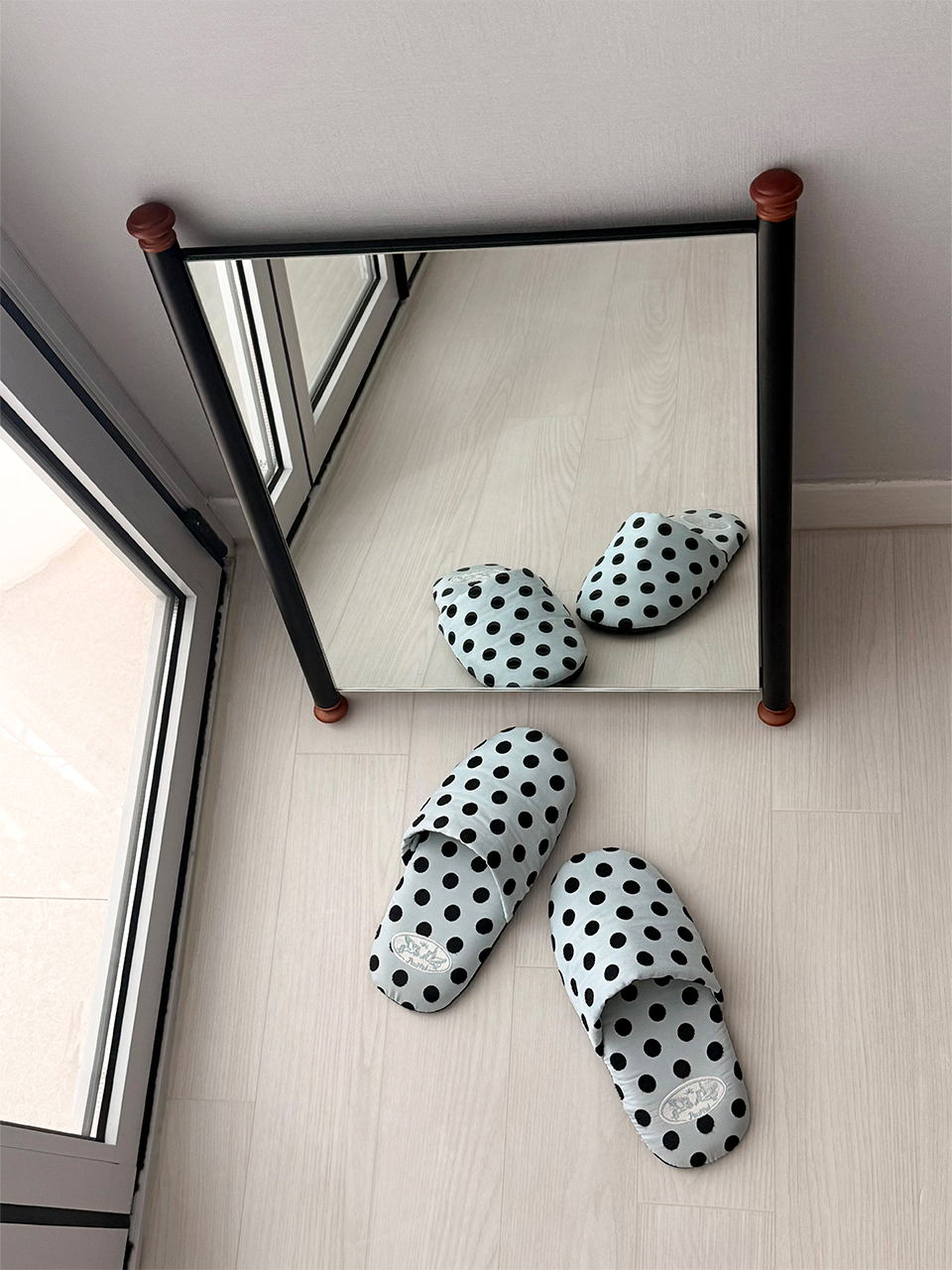 Anchor hanging mirror (앵커 행잉 미러)