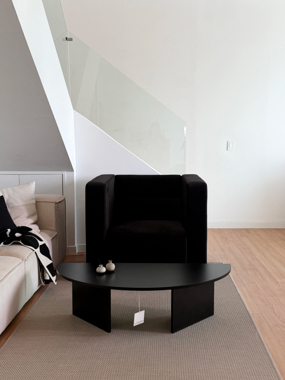 Halfmoon wide sofa table (하프문 와이드 소파 테이블)