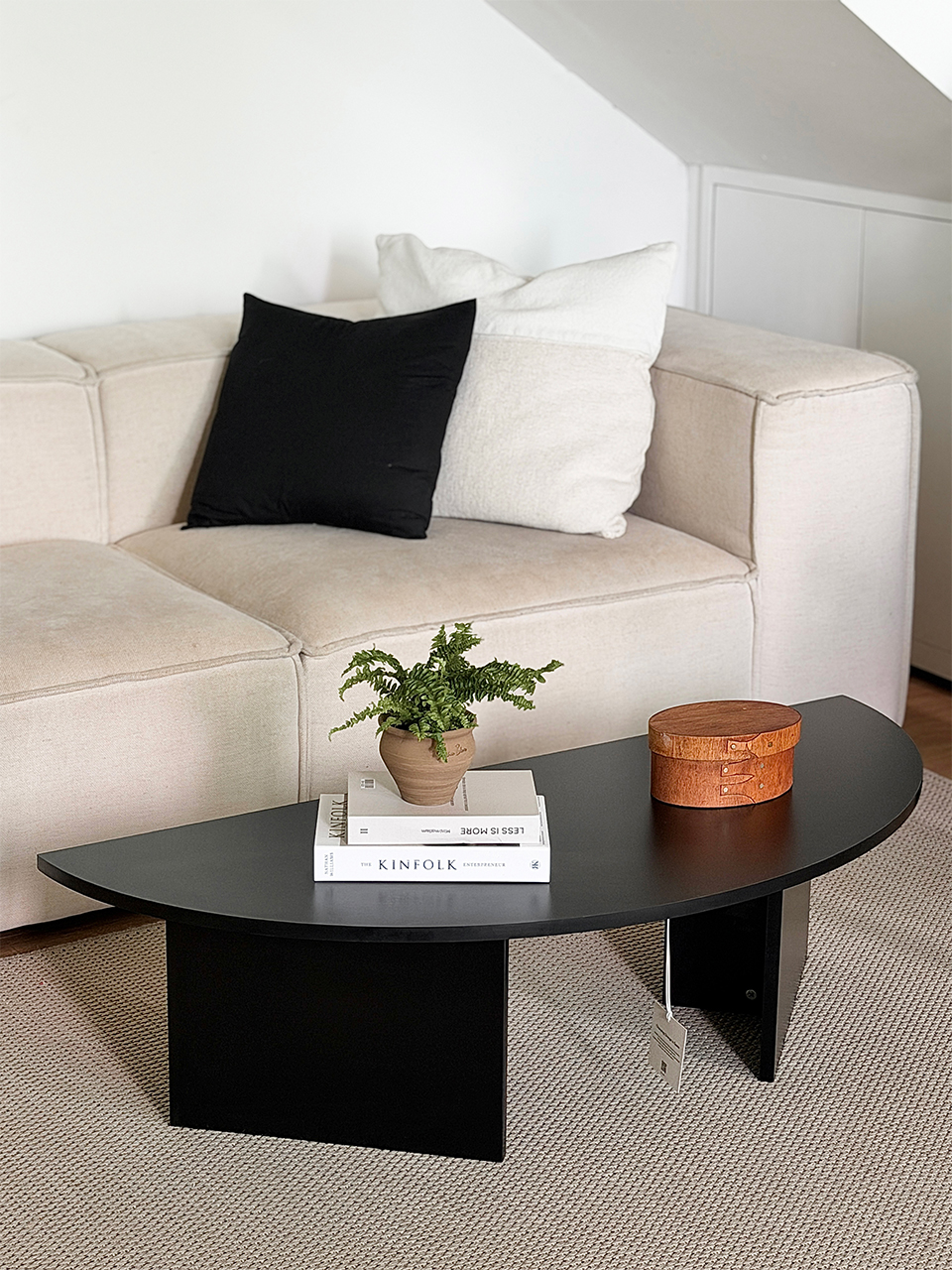 Halfmoon wide sofa table (하프문 와이드 소파 테이블)