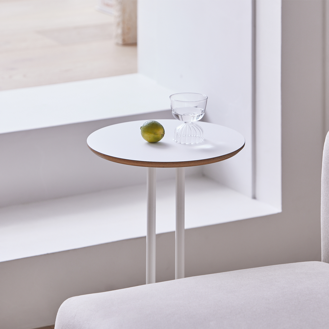 Join 380 Side table