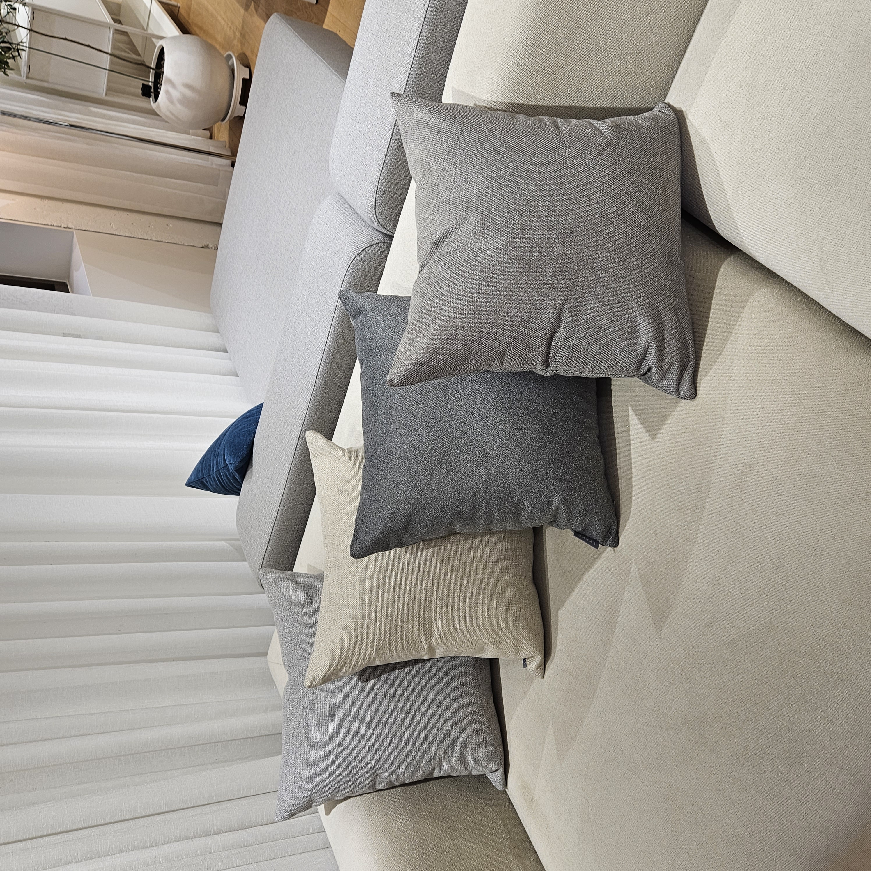 [Clearance Sale] LYKKE Cushion 2+1