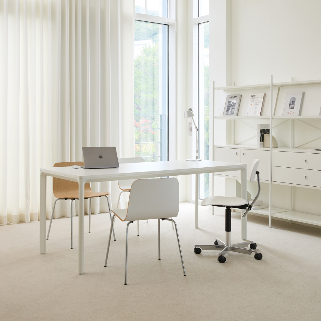 EDGE Basic Desk (1800x750)