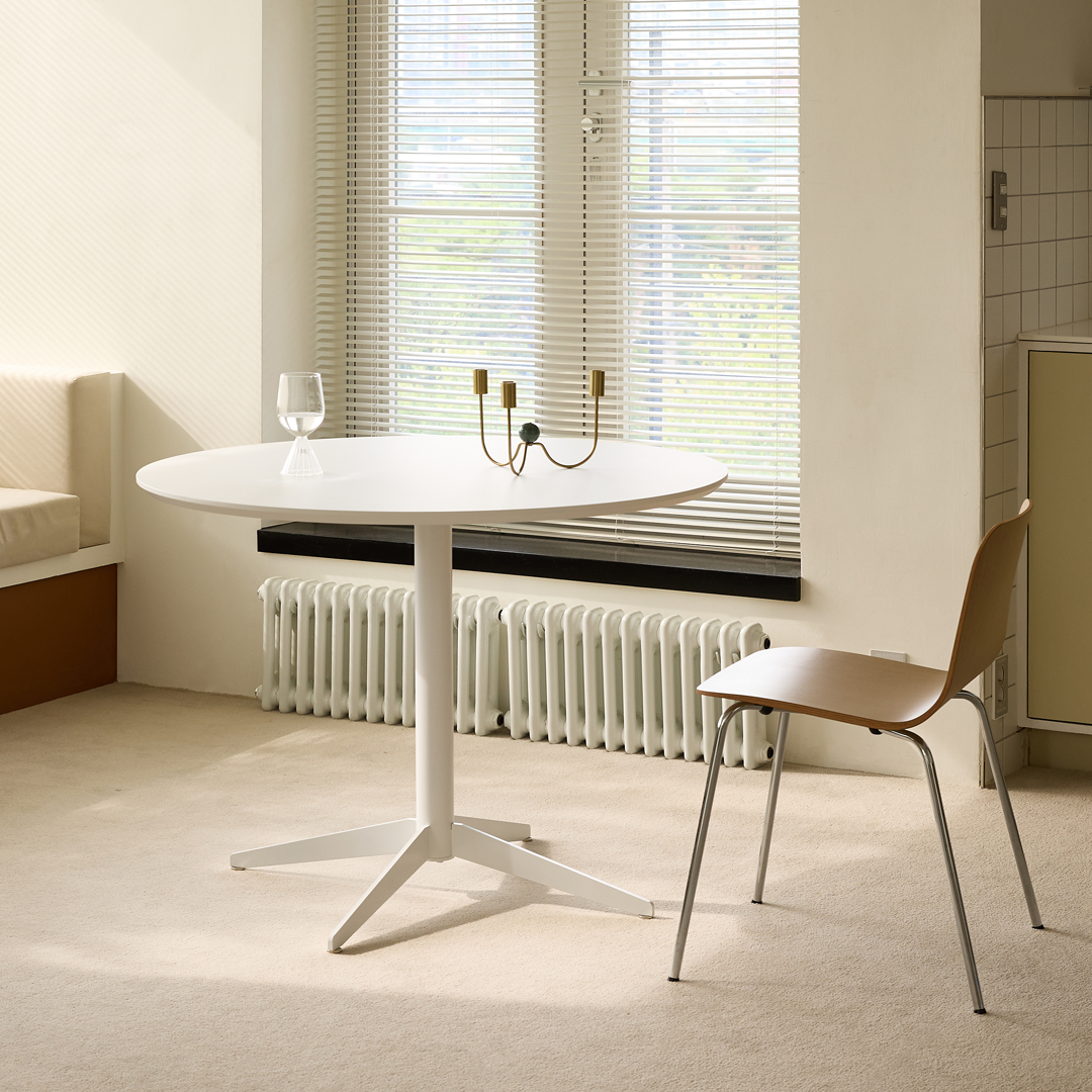 M-30 1000 Round Table