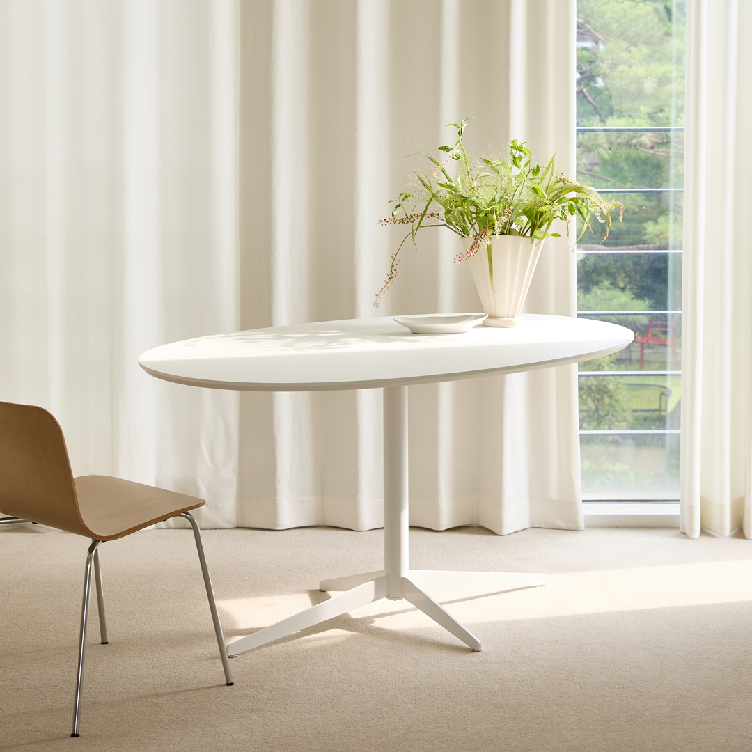 M-30 1400 Oval Table