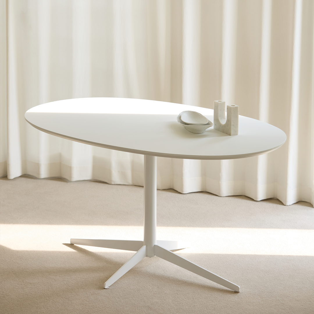 M-30 1400 Oval Table