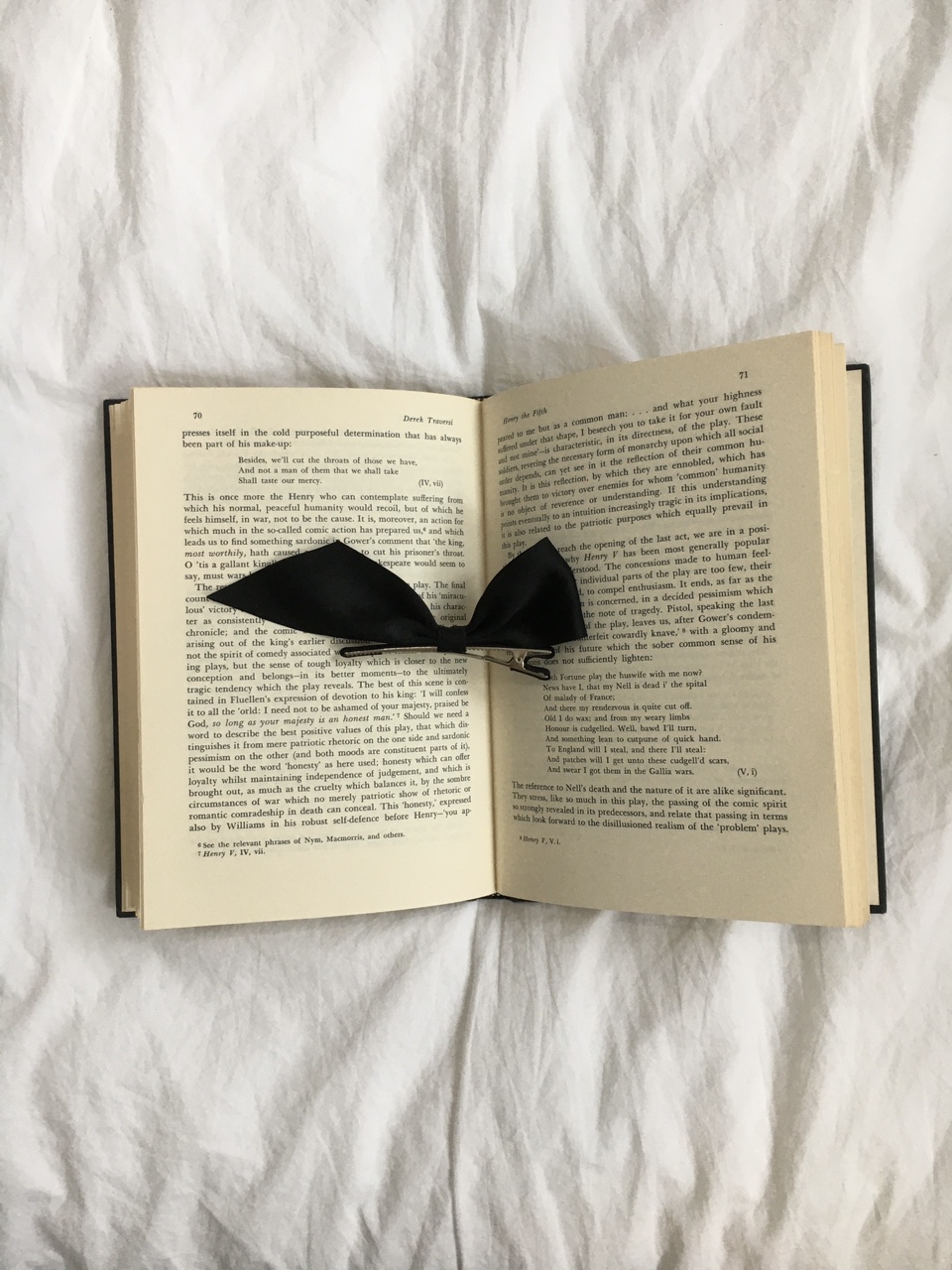 Ribbon clip pin