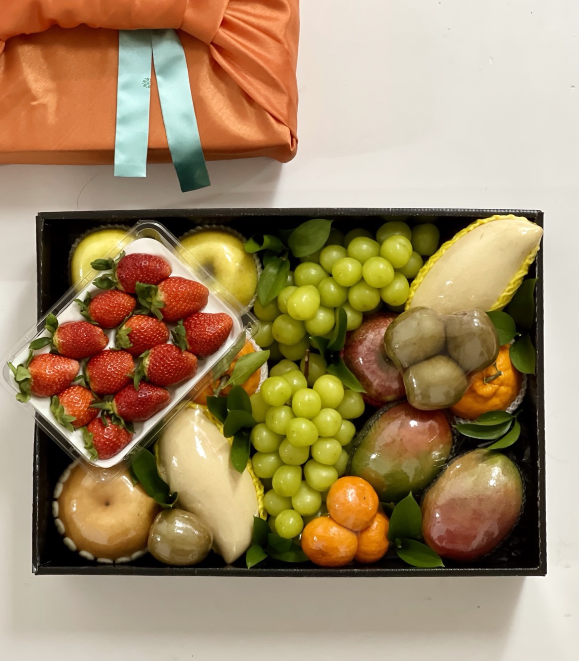 한상차림 701(특대) - 사과 배 딸기 애플망고 골드망고 배 샤인머스켓 사과 배 키위 귤 과일선물세트