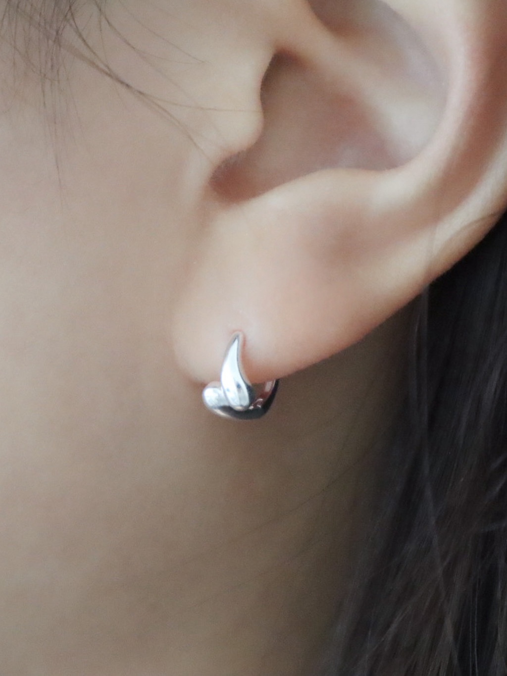 Water drop one-touch earring • 925silver
