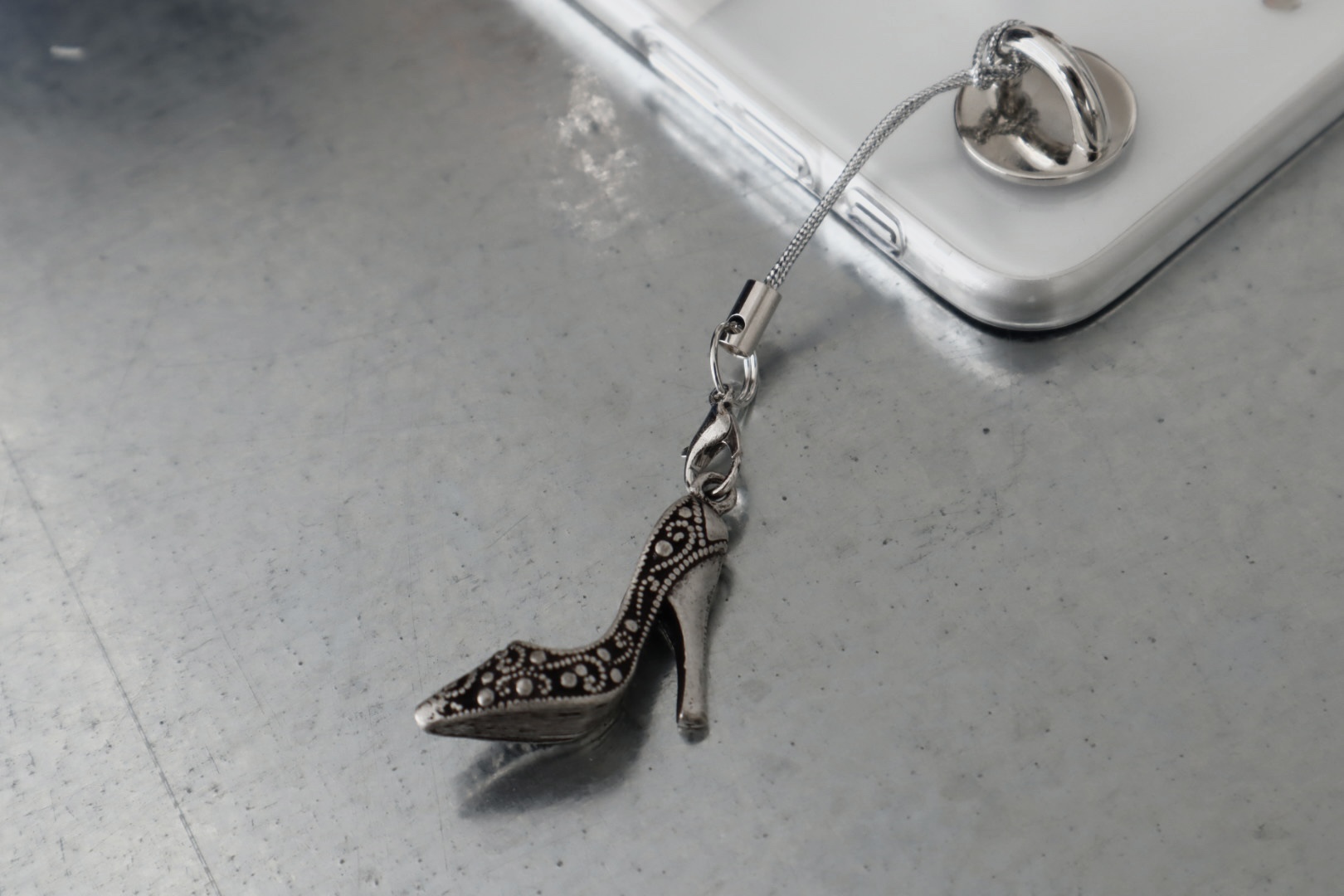 Boots tie keyring