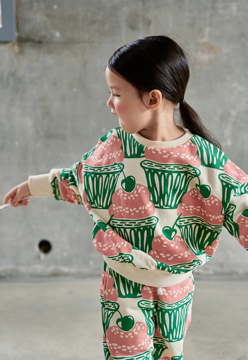 CUPCAKE SWEAT TOP